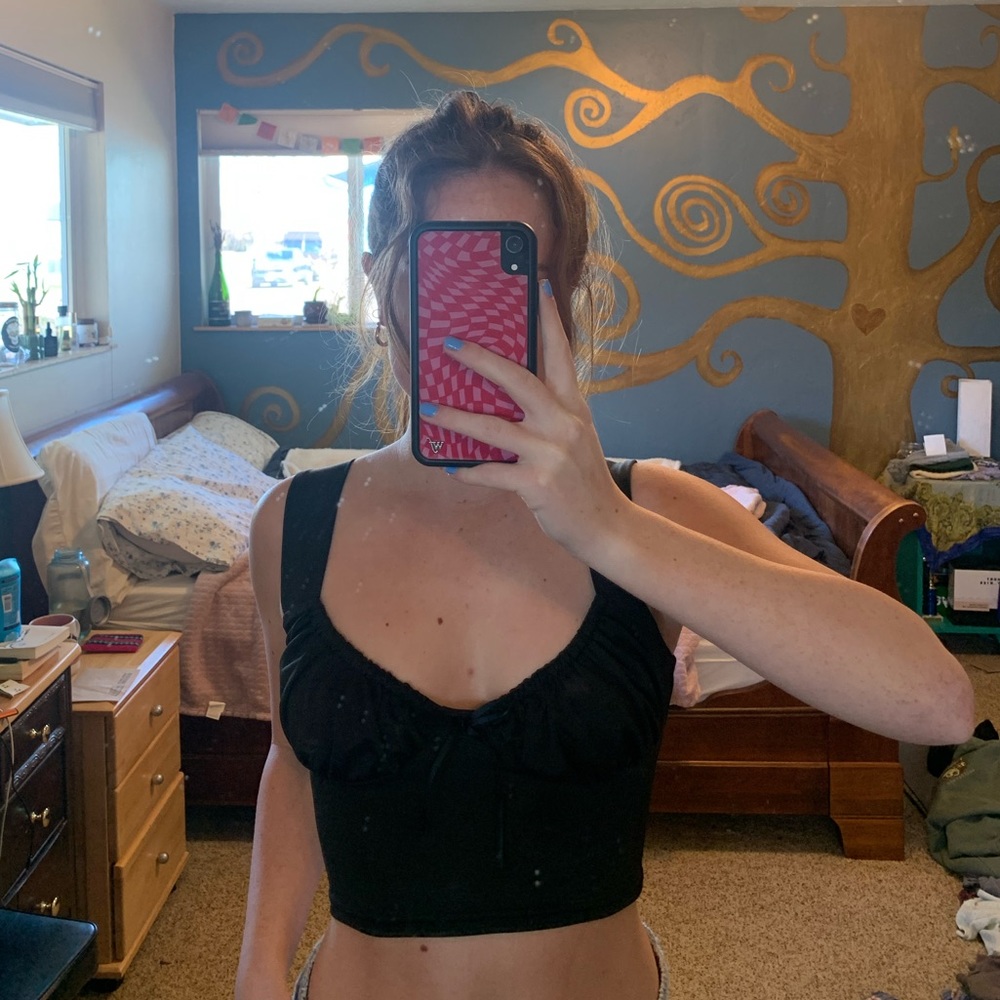 Cute Black Tank top! (Also available in red)🖤❤️